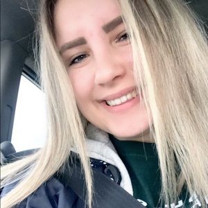 Meet your Posher, Lexi